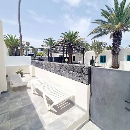 Pequeno Bungalow Firt Line Of The Sea * Costa Teguise