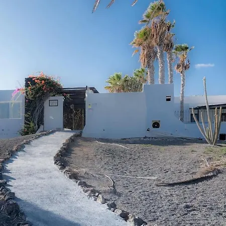 Pequeno Bungalow Firt Line Of The Sea Апартаменты *
